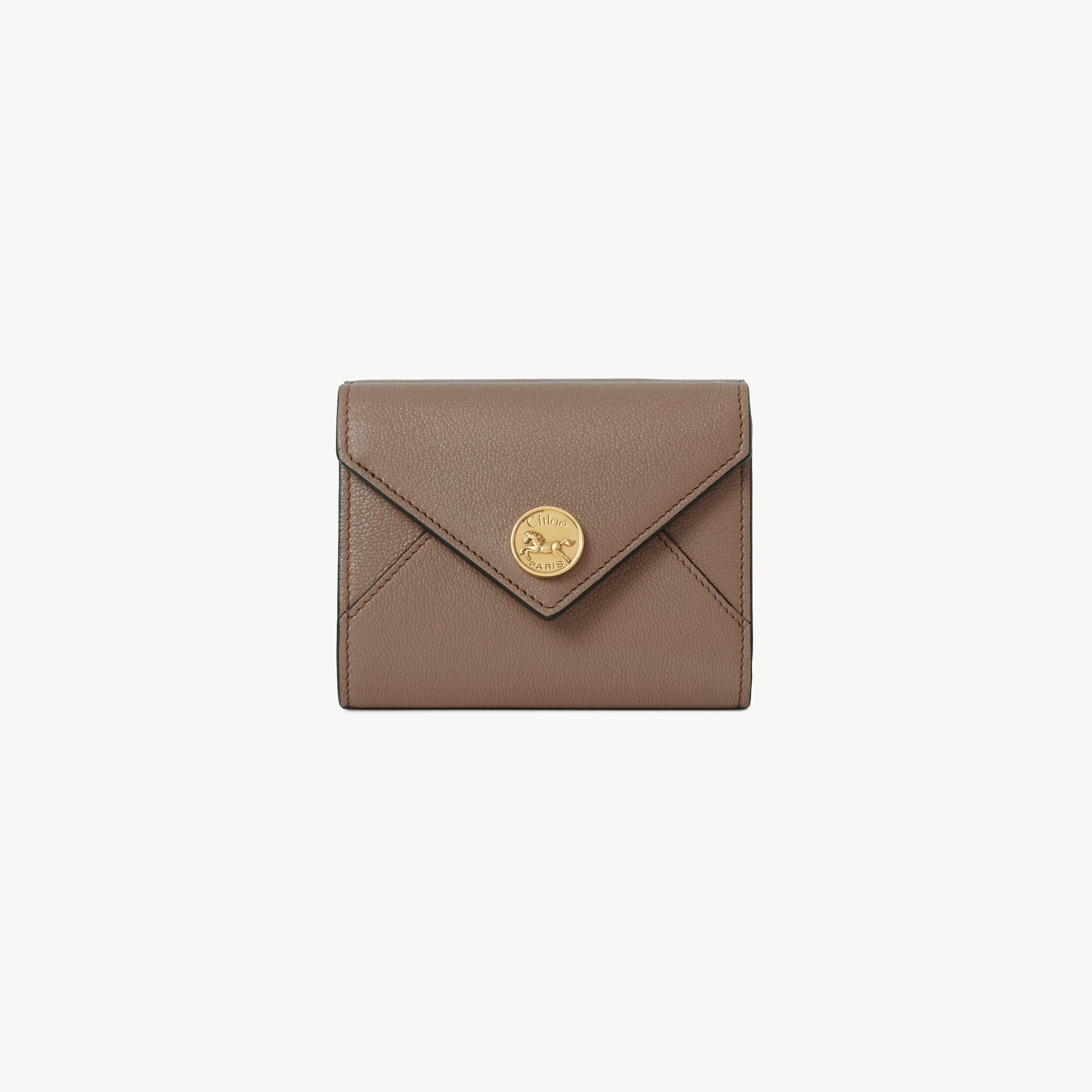 Chloé Small Envelope Tri-fold Wallet In Grained Leather In Brown