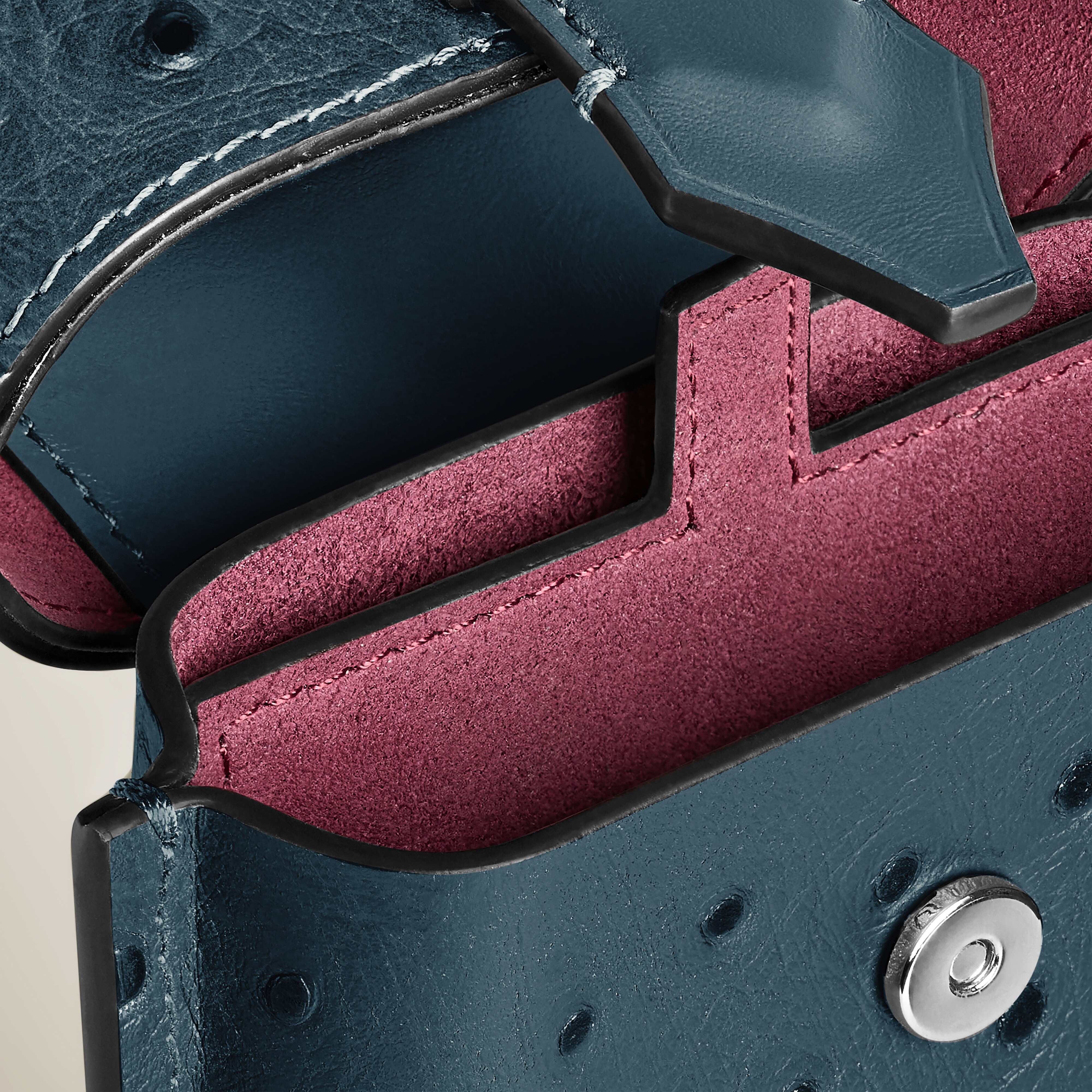  Montblanc - étui Multifonction Plume Avec Bandoulière En Cuir Embossé Autruche - Bleu Velours - Cuir - Mb220478 - Accessoires Pour Sac 