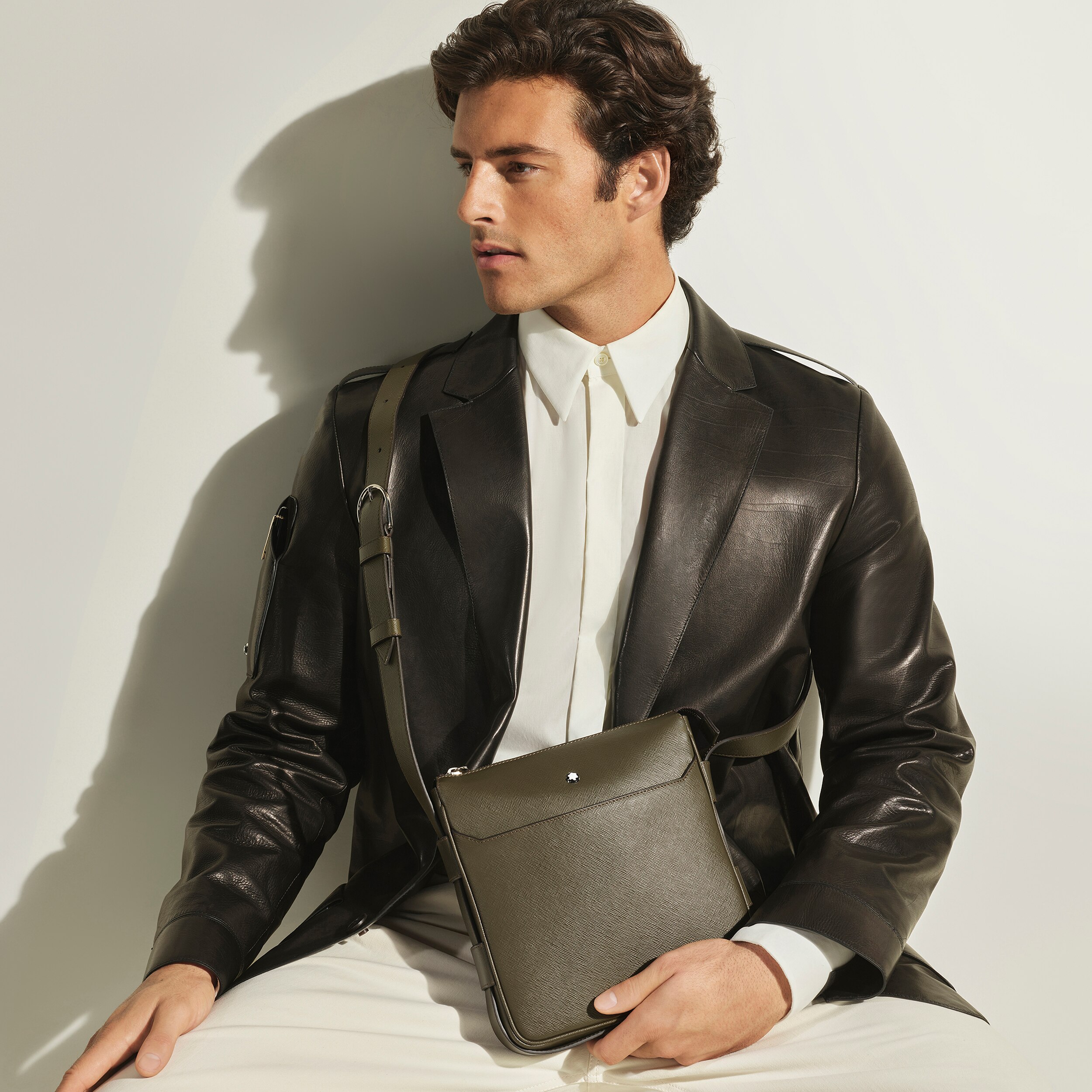  Montblanc - Borsa Messenger Cintura Verticale In Pelle Sartorial - Kaki - Pellame - Mb221562 - Borse A Tracolla 