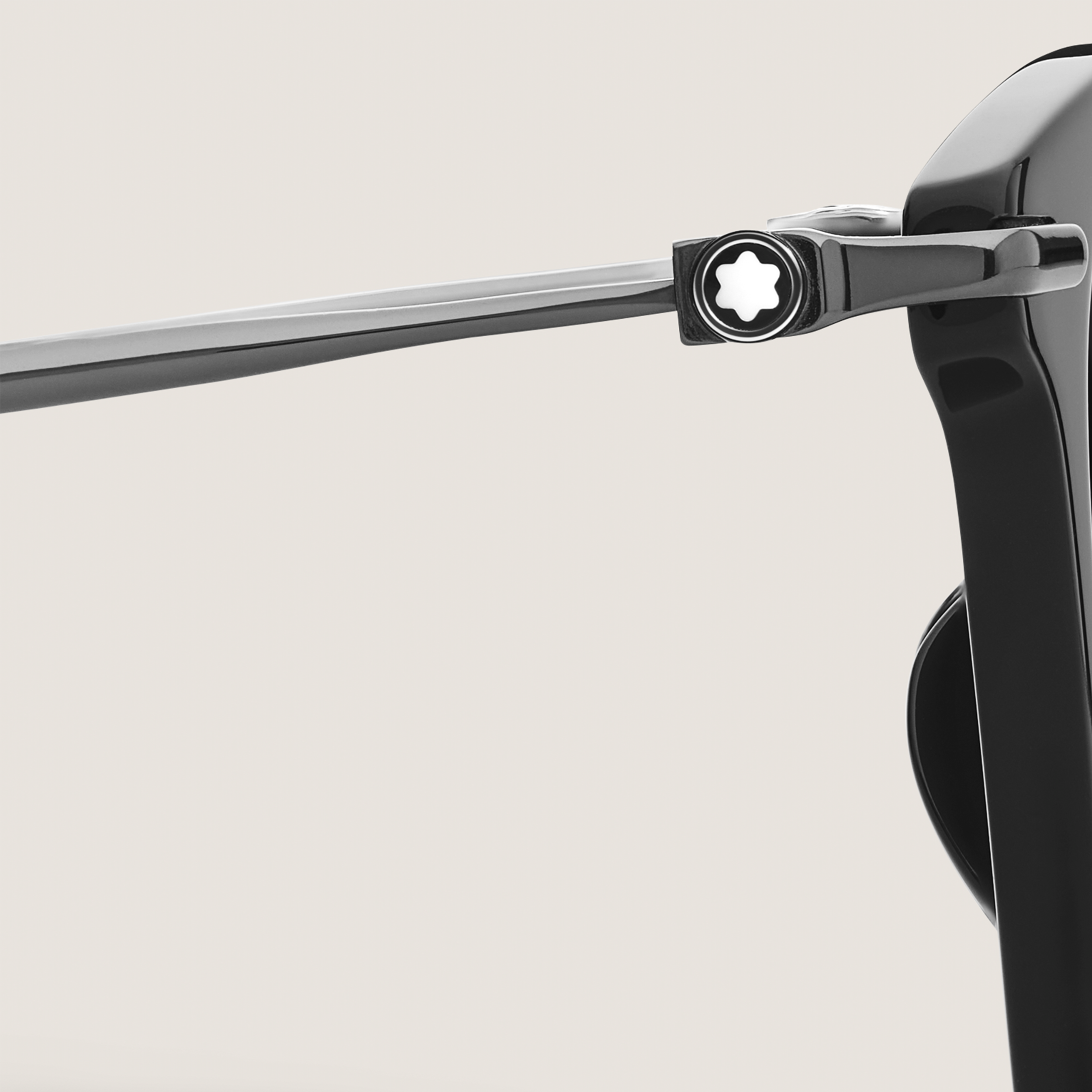  Montblanc - Rechteckige Sonnenbrille Mit Schwarzem Acetatrahmen - Schwarz - Kunststoff - Mb135564 - Sonnenbrillen 