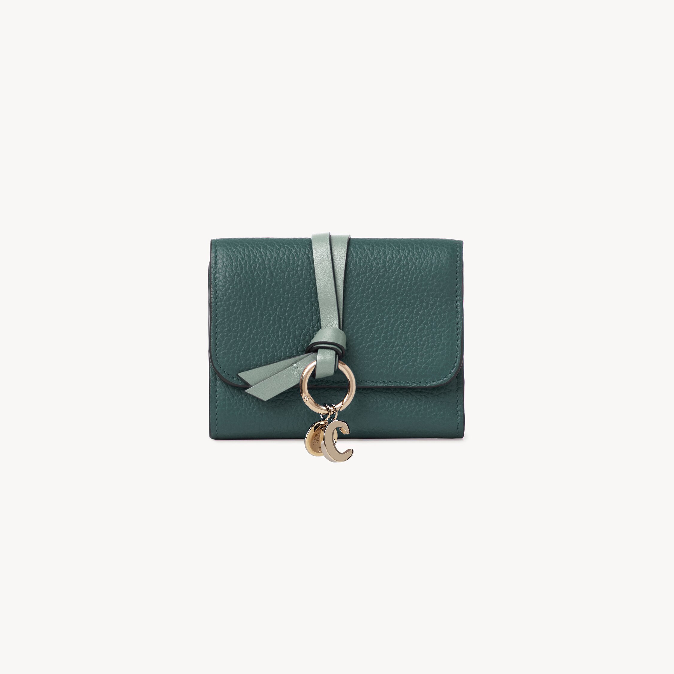 Chloé Small Alphabet Tri-fold In Grained Leather In Green
