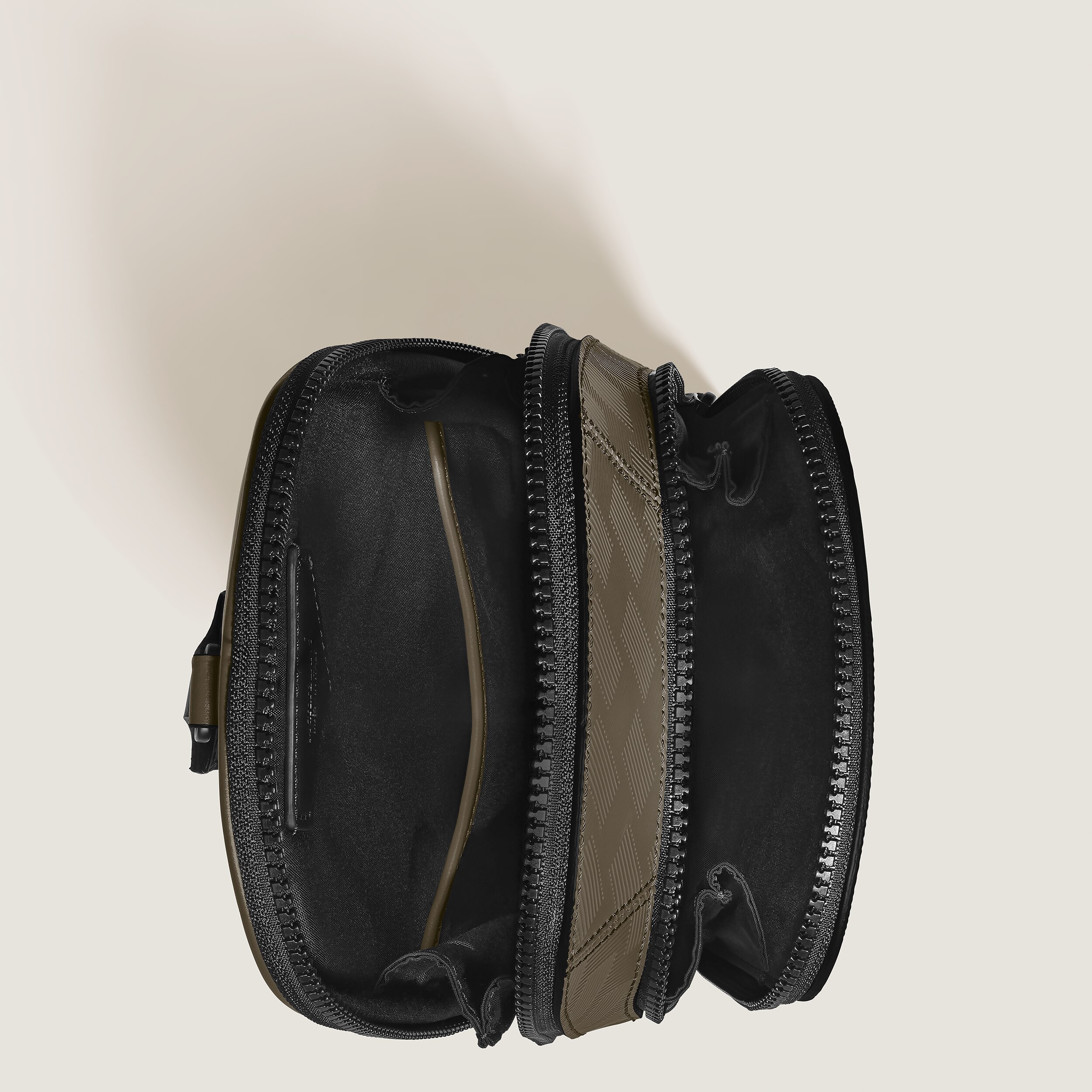  Montblanc - Mittelgroße Umhängetasche Aus Extreme Leder - Khaki - Leder - Mb221602 - Sling Bags 